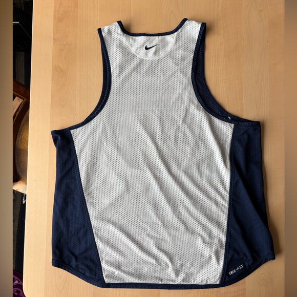 Nike Reversible Dri fit running singlet - Picture 4 of 9